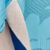 Взрослая игровая футбольная футболка голубая В бок